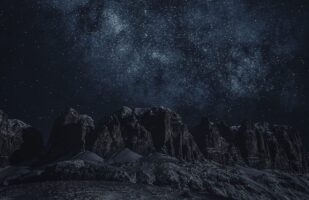«Είμαστε αστρόσκονη»: Η νέα παράσταση στο Ψηφιακό Πλανητάριο του Ιδρύματος Ευγενίδου
