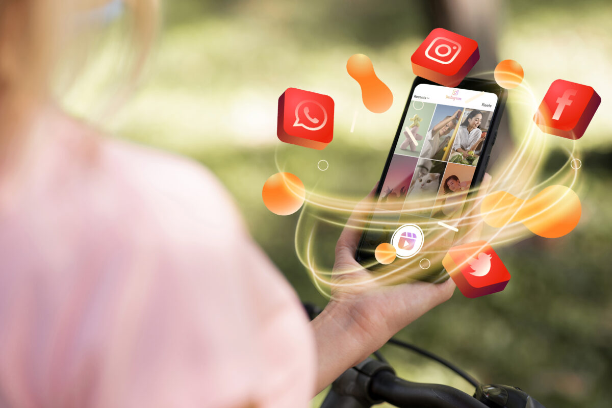 Viral Smartphone Social Media