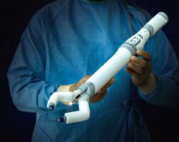spaceMIRA: Το μικροσκοπικό ρομπότ που επιτρέπει σε χειρουργούς να πραγματοποιούν επεμβάσεις στο διάστημα