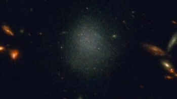 Ομάδα αστρονόμων ανακάλυψε γαλαξία που δεν θα έπρεπε να υπάρχει