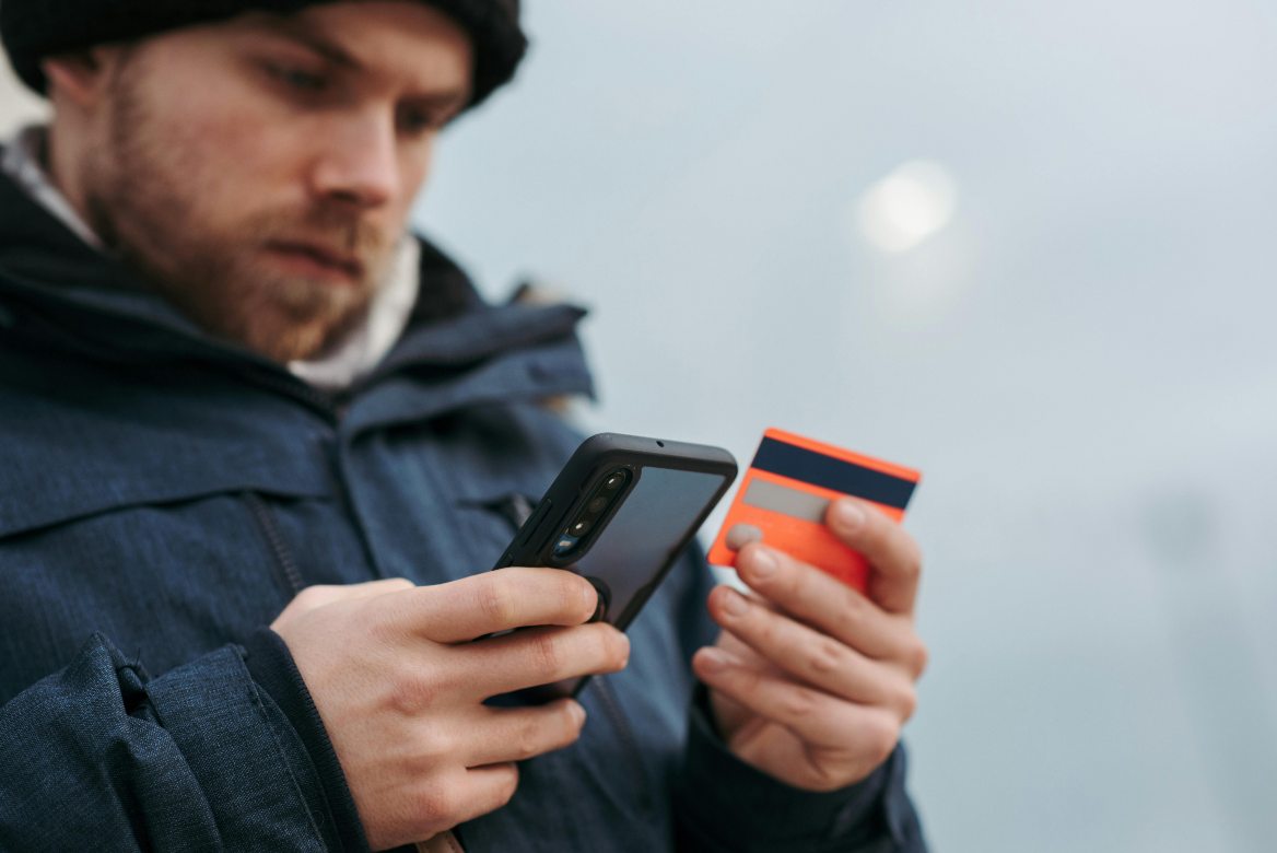 scammers, προσωπικά δεδομένα