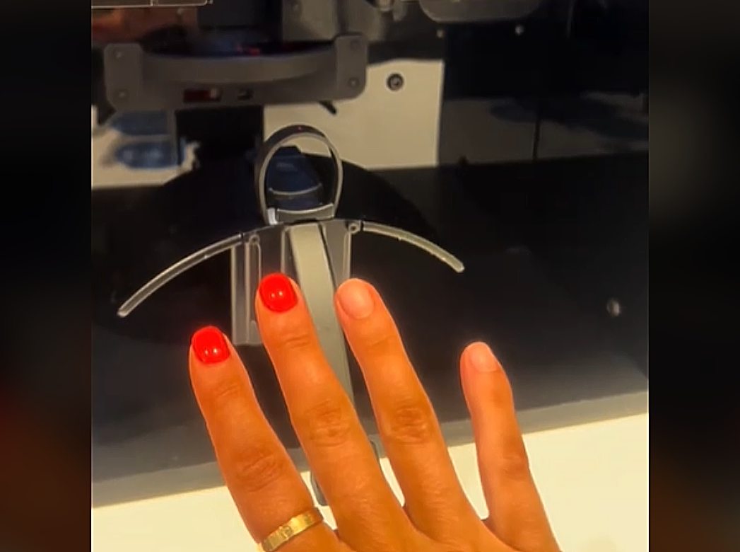 ρομπότ, μανικιούρ, νύχια