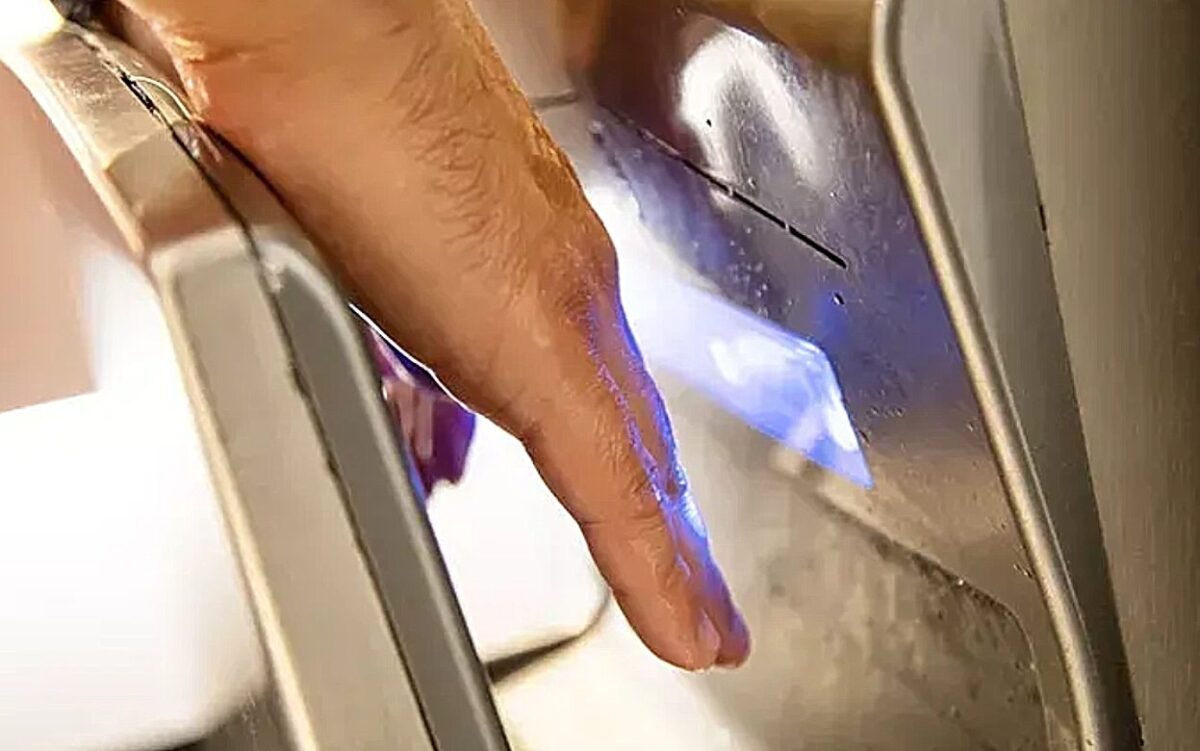 στεγνωτήρες χεριών, τουαλέτες