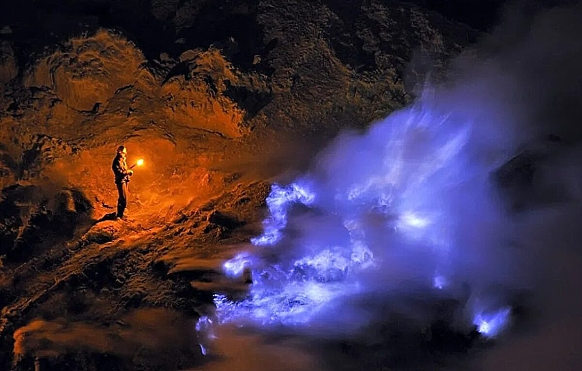 Kawah, ηφαίστειο, μπλε λάβα