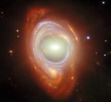 James Webb: Απαθανάτισε έναν τέλειο «δακτύλιο του Einstein» που αποκαλύπτει έναν κρυφό γαλαξία