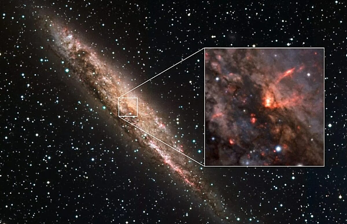 NGC 4945, μαύρη τρύπα, ύλη