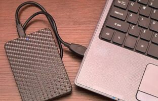 Πώς να δημιουργήσετε αντίγραφα ασφαλείας του υπολογιστή σας σε εξωτερικό σκληρό δίσκο στα Windows