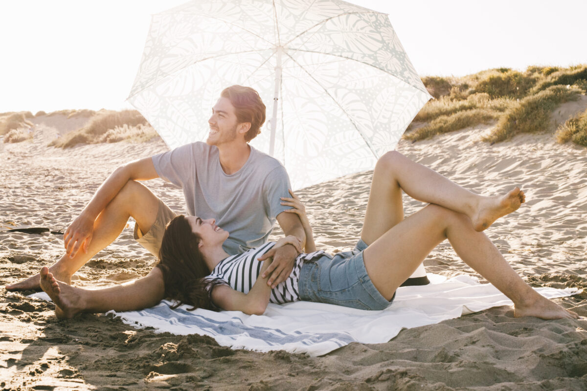 5 ζώδια θα γνωρίσουν την αδελφή ψυχή τους φέτος το καλοκαίρι. Φωτογραφία: Freepik