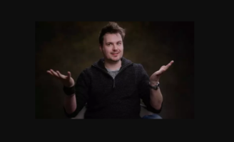 Σκηνοθέτης αισθησιακών ταινιών αποκαλύπτει ποιο μέρος των γυρισμάτων είναι το «πιο περίεργο»