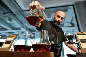 Ο πιο ακριβός καφές του κόσμου πωλείται στο Ντουμπάι – Πόσο στοιχίζει ένα φλιτζάνι