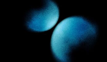 Αστρονόμοι μόλις παρακολούθησαν αστεροειδείς να συγκρούονται μεταξύ τους – Τι πραγματικά είδαν