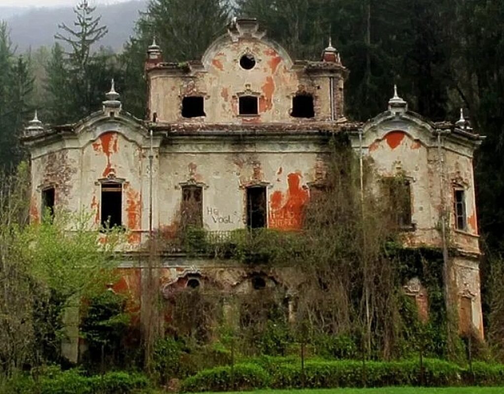 Villa De Vecchi