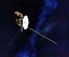 NASA: Απενεργοποίησε ακόμη ένα σύστημα του Voyager 1 για να παρατείνει την αποστολή του στο Διάστημα
