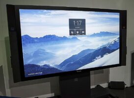 Τέλος εποχής για τις γιγαντιαίες οθόνες Surface Hub της Microsoft