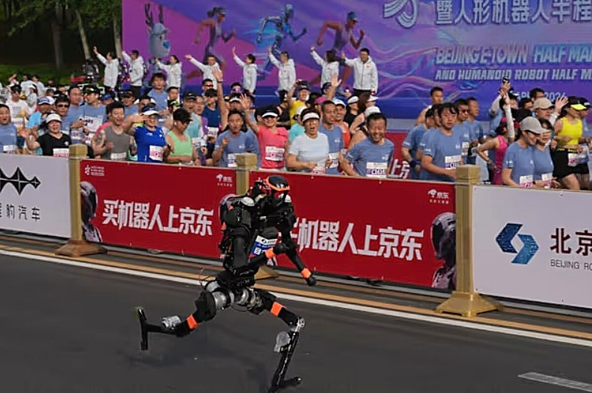 Ανθρωποειδή ρομπότ θριάμβευσαν σε ημιμαραθώνιο στο Πεκίνο -ΒΙΝΤΕΟ