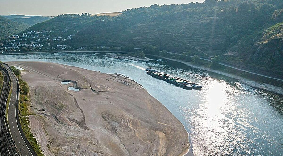 Τα ιστορικά χαμηλά επίπεδα των ευρωπαϊκών ποταμών απειλούν τη χημική βιομηχανία