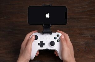 Η Apple φημολογείται ότι αναπτύσσει χειριστήρια παιχνιδιών για το iPhone